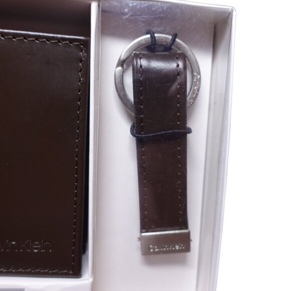 NIP Calvin Klein RFID Slimfold Extra Capacity Wallet With Key Fob Brown Leather - Picture 5 of 6